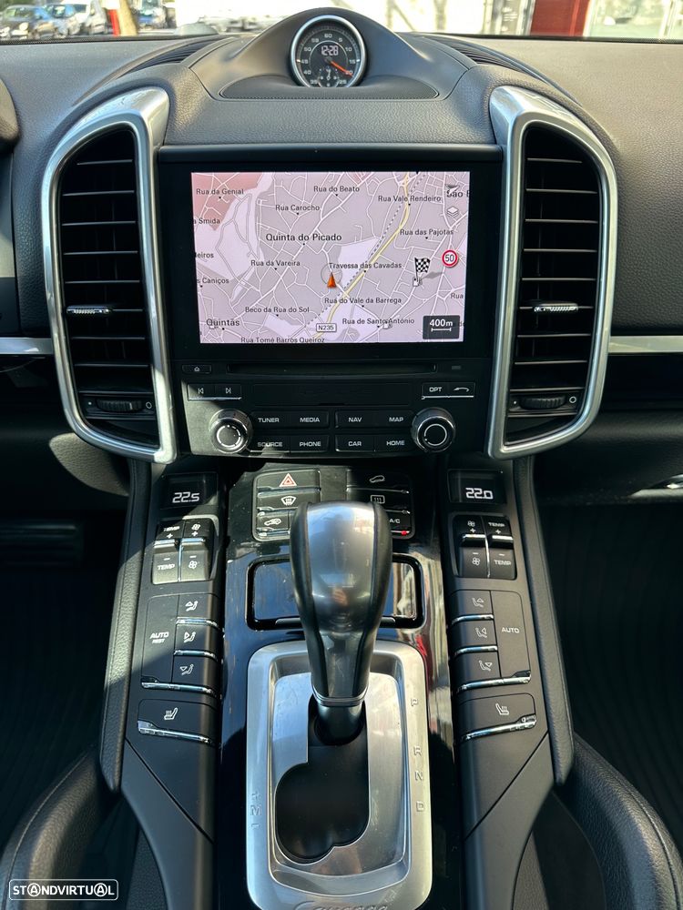 Porsche Cayenne Platinum Edition - 8