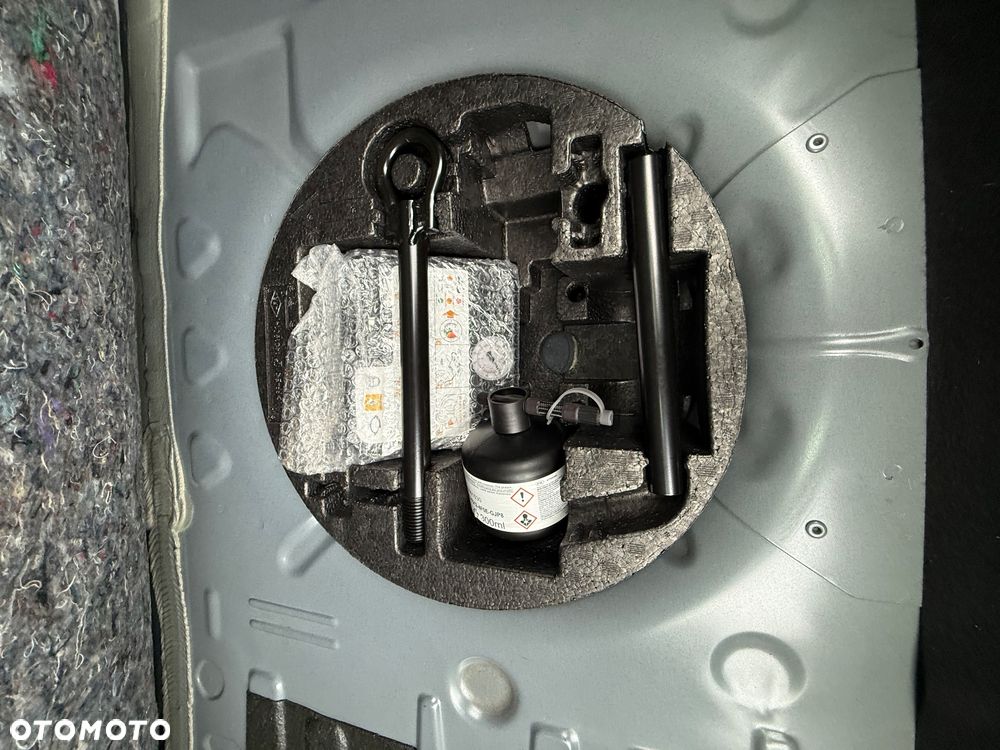 Renault Clio 0.9 TCe Business - 31