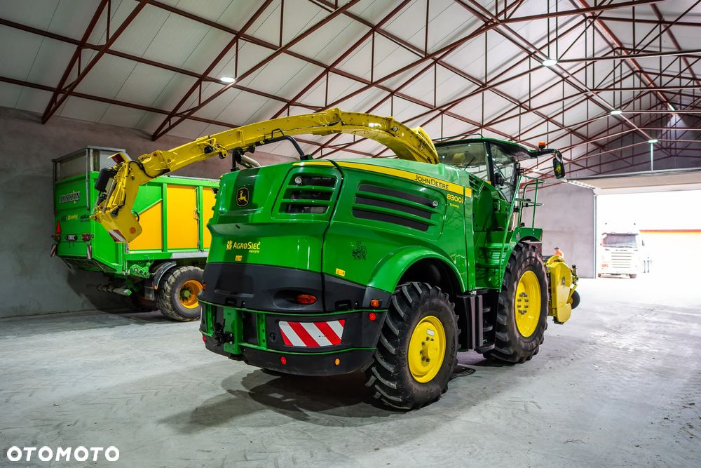 John Deere 8300 - 5