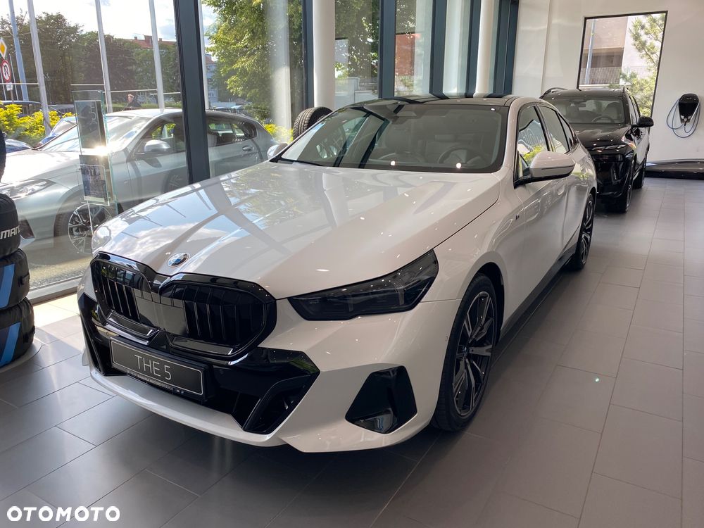 BMW Seria 5 520i mHEV M Sport - 1