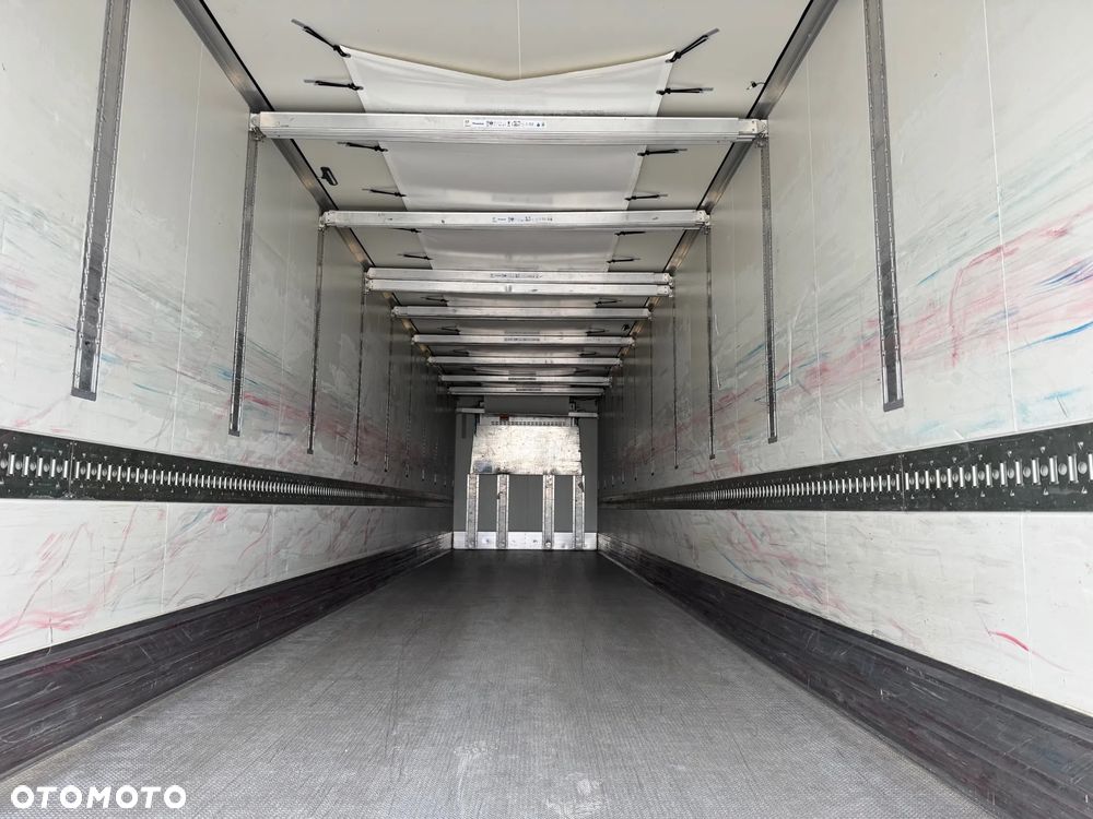 Krone Chłodnia ,Doppelstock , Carrier Vector 1550 - 13