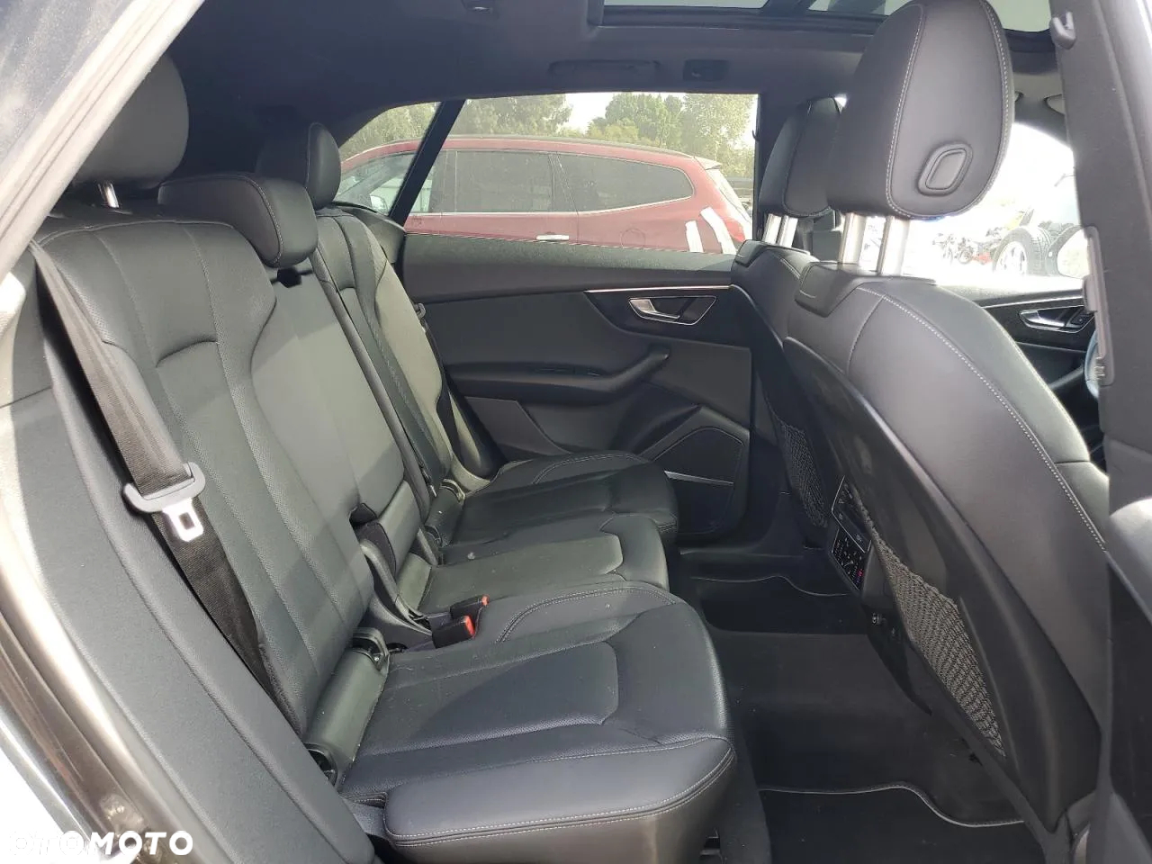Audi Q8 55 TFSI quattro tiptronic - 13