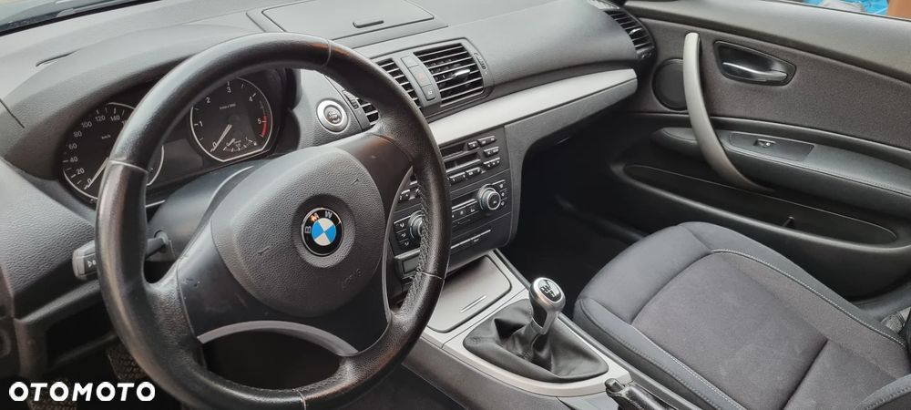 BMW Seria 1 120d - 14