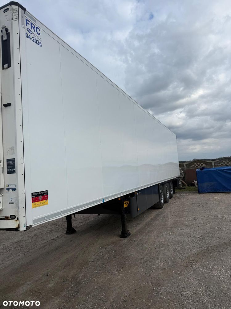 Schmitz Cargobull SKO 24 - 2