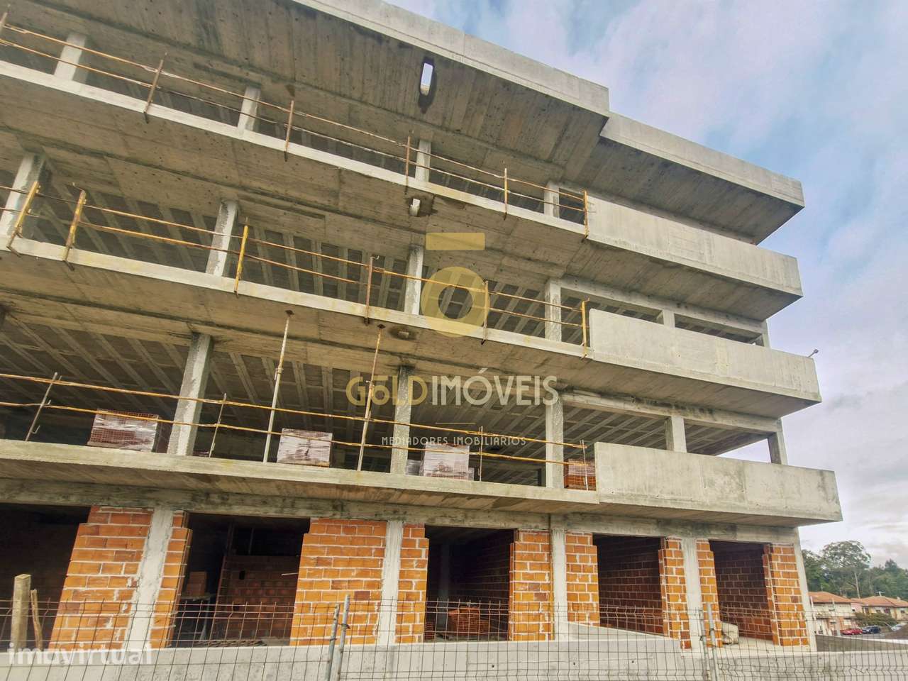 Apartamento T2 Venda em Oliveira de Azeméis, Santiago de Riba-Ul, Ul, - Grande imagem: 2/6