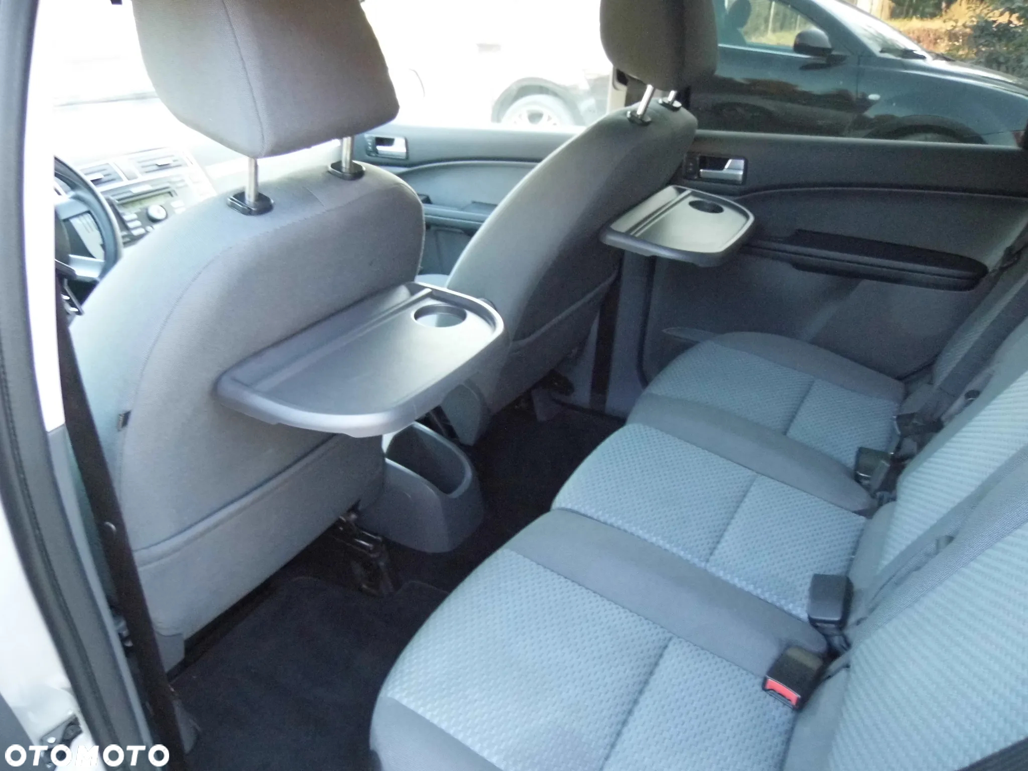 Ford Focus C-Max 1.8 Ghia CVT - 26