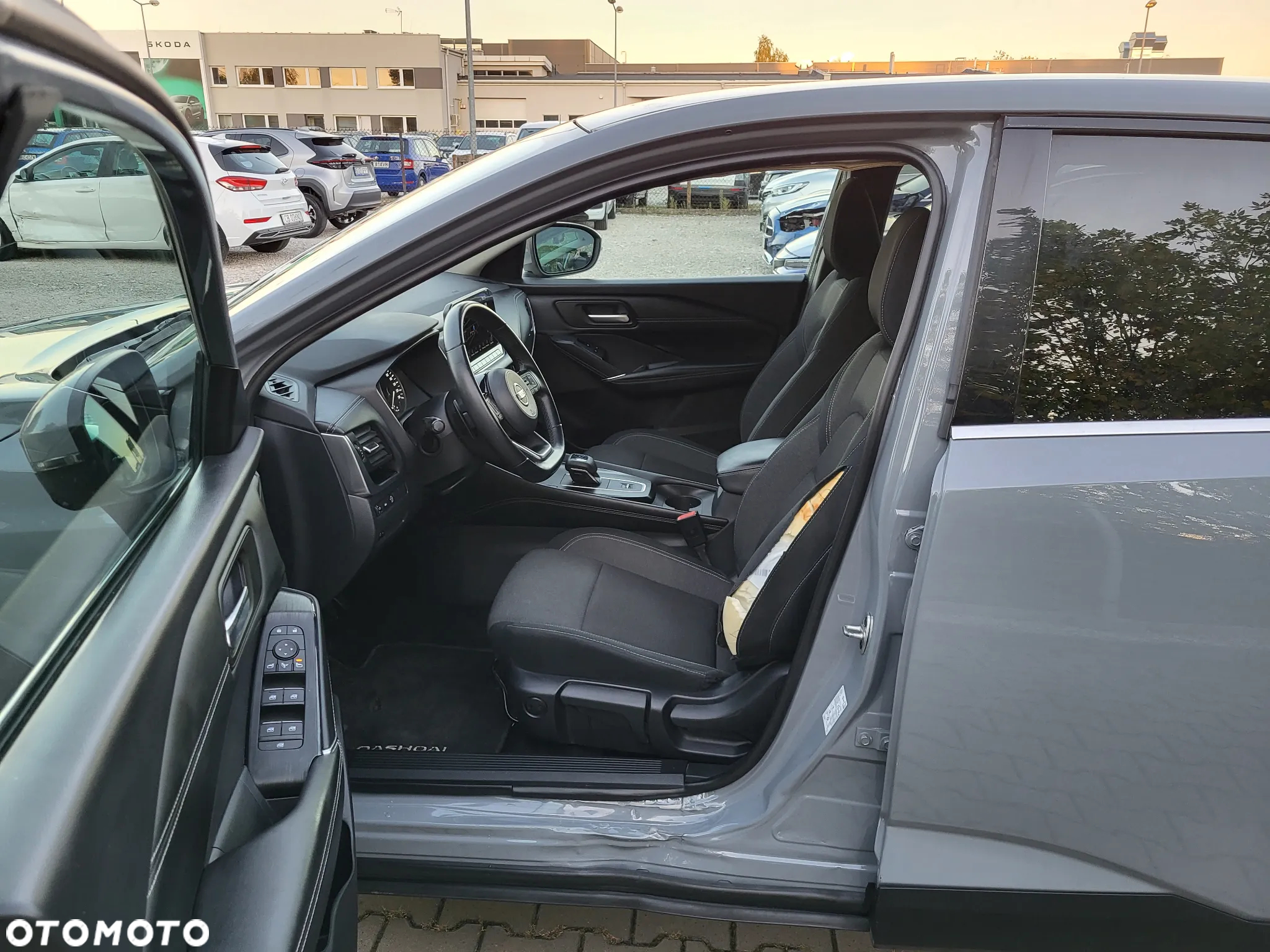 Nissan Qashqai 1.3 DIG-T Acenta DCT - 29