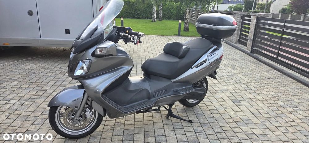 Suzuki Burgman - 4