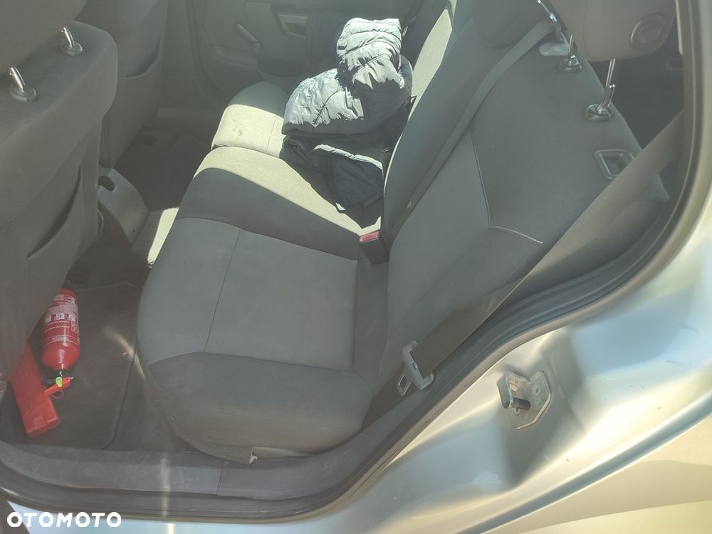 Opel Astra 1.9 CDTI - 7