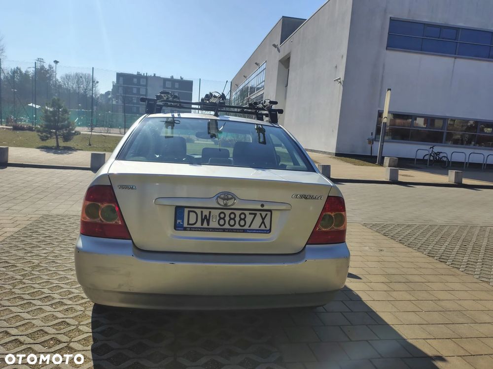 Toyota Corolla 1.6 VVT-i Sol - 4