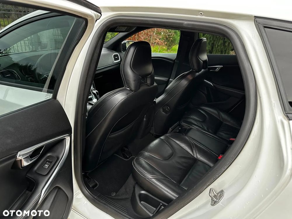 Volvo V40 D4 Summum - 13