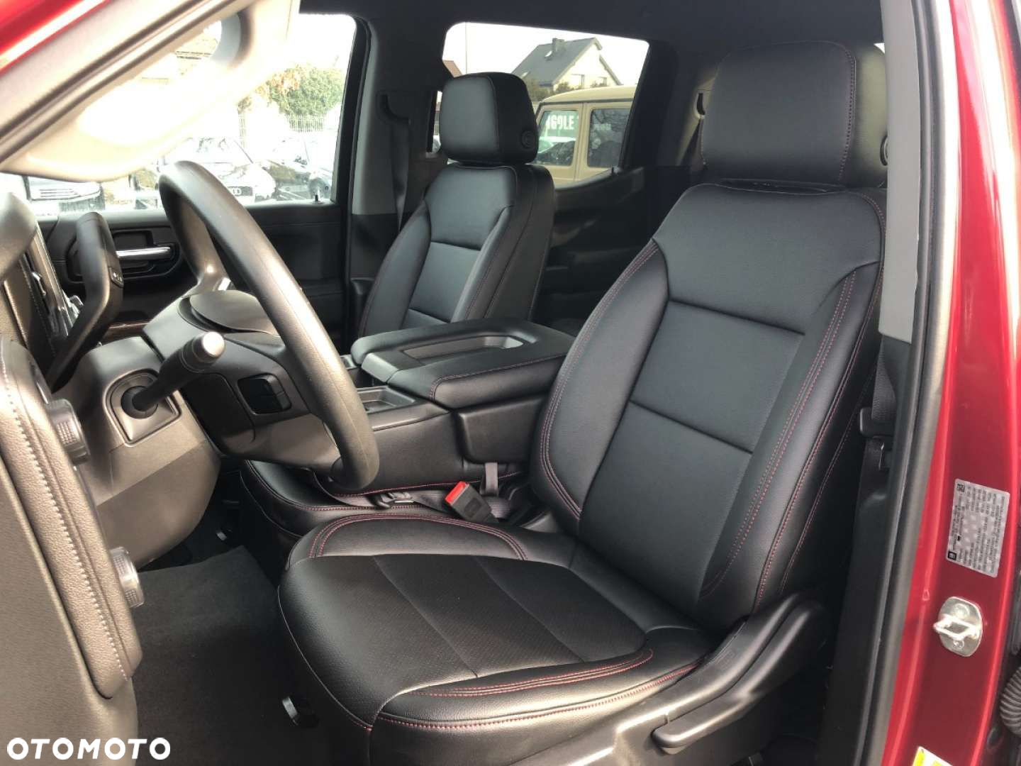 Chevrolet Silverado - 8