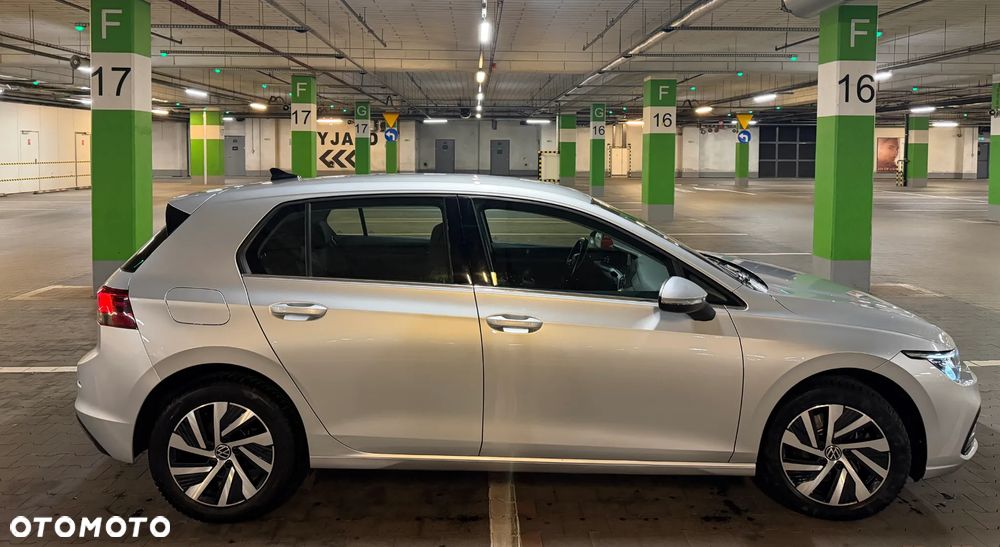 Volkswagen Golf - 10