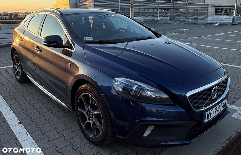 Volvo V40 Cross Country T4 AWD Drive-E Ocean Race - 6