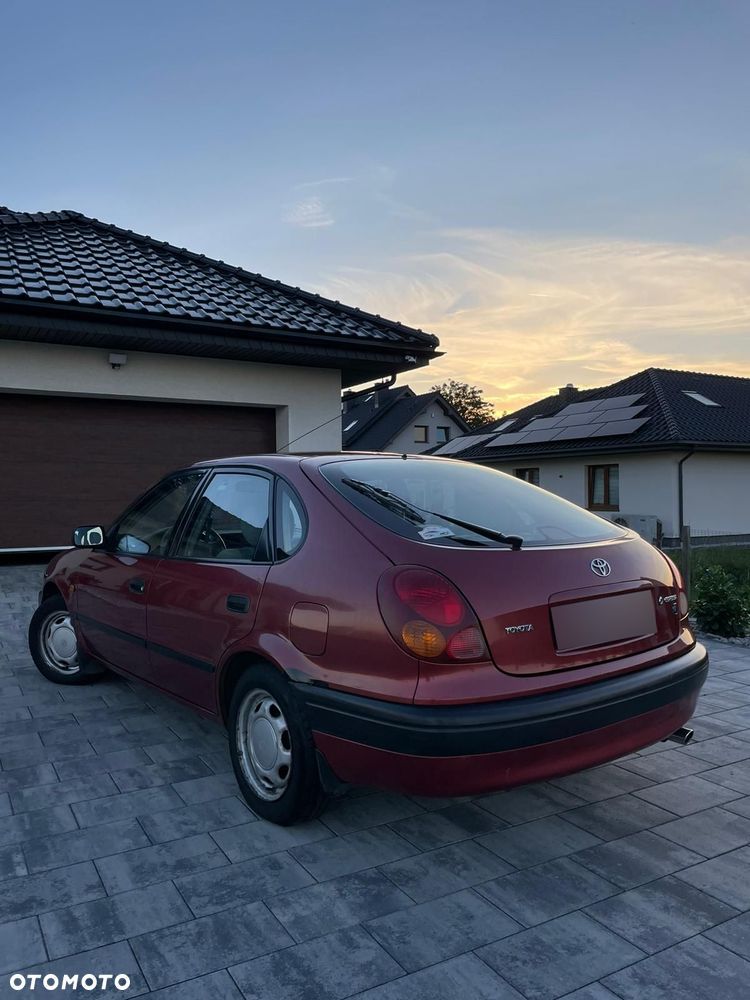Toyota Corolla - 3