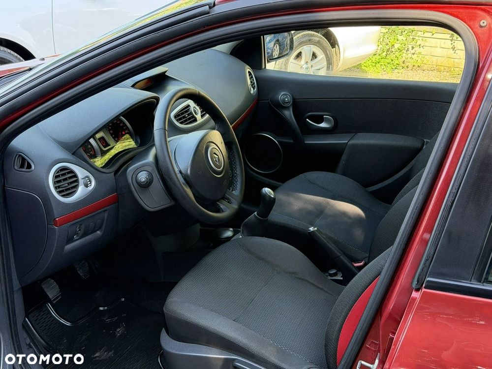 Renault Clio - 8
