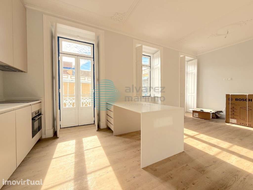 Apartamento T2, muito bem localizado, com todos os serviços por perto - Grande imagem: 3/16