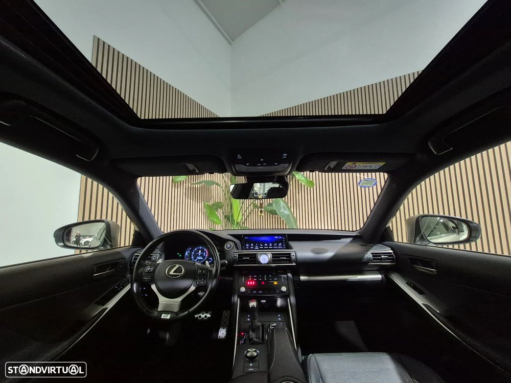 Lexus IS 200 t SPORT - 37