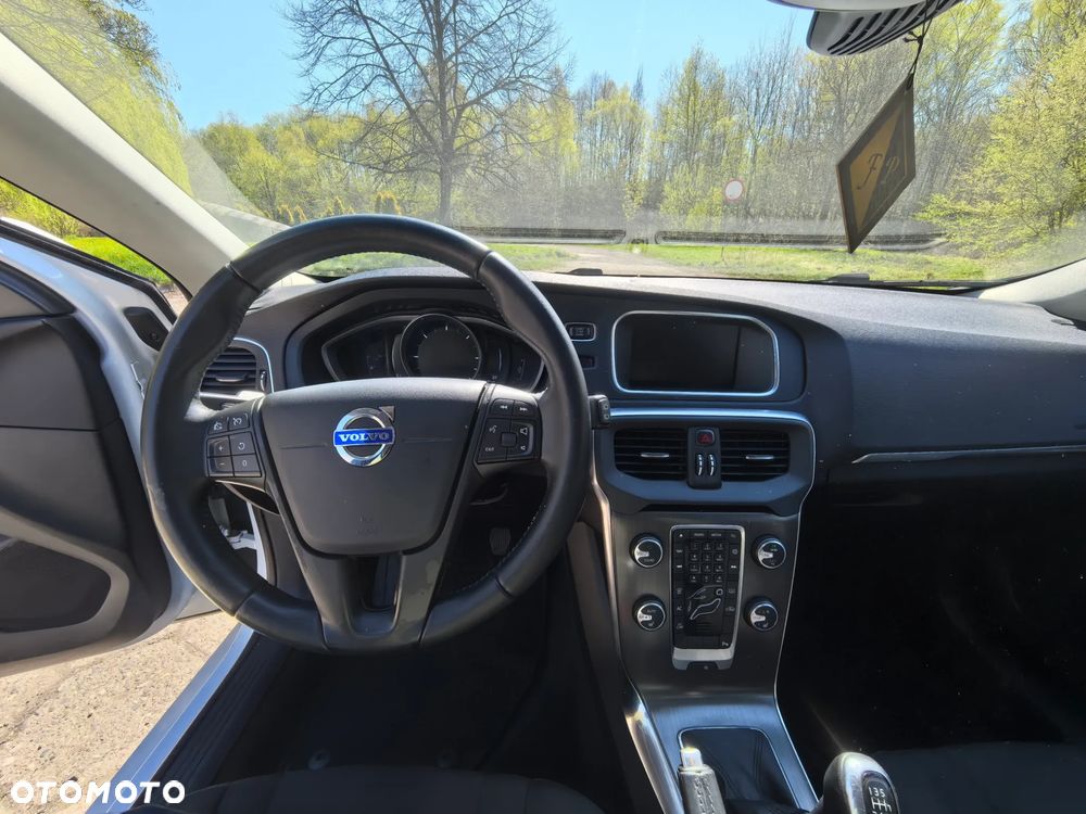 Volvo V40 D2 - 22