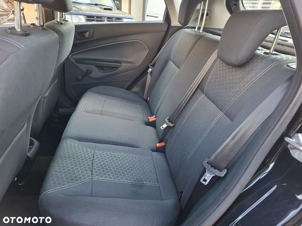 Ford Fiesta 1.25 Titanium X - 26