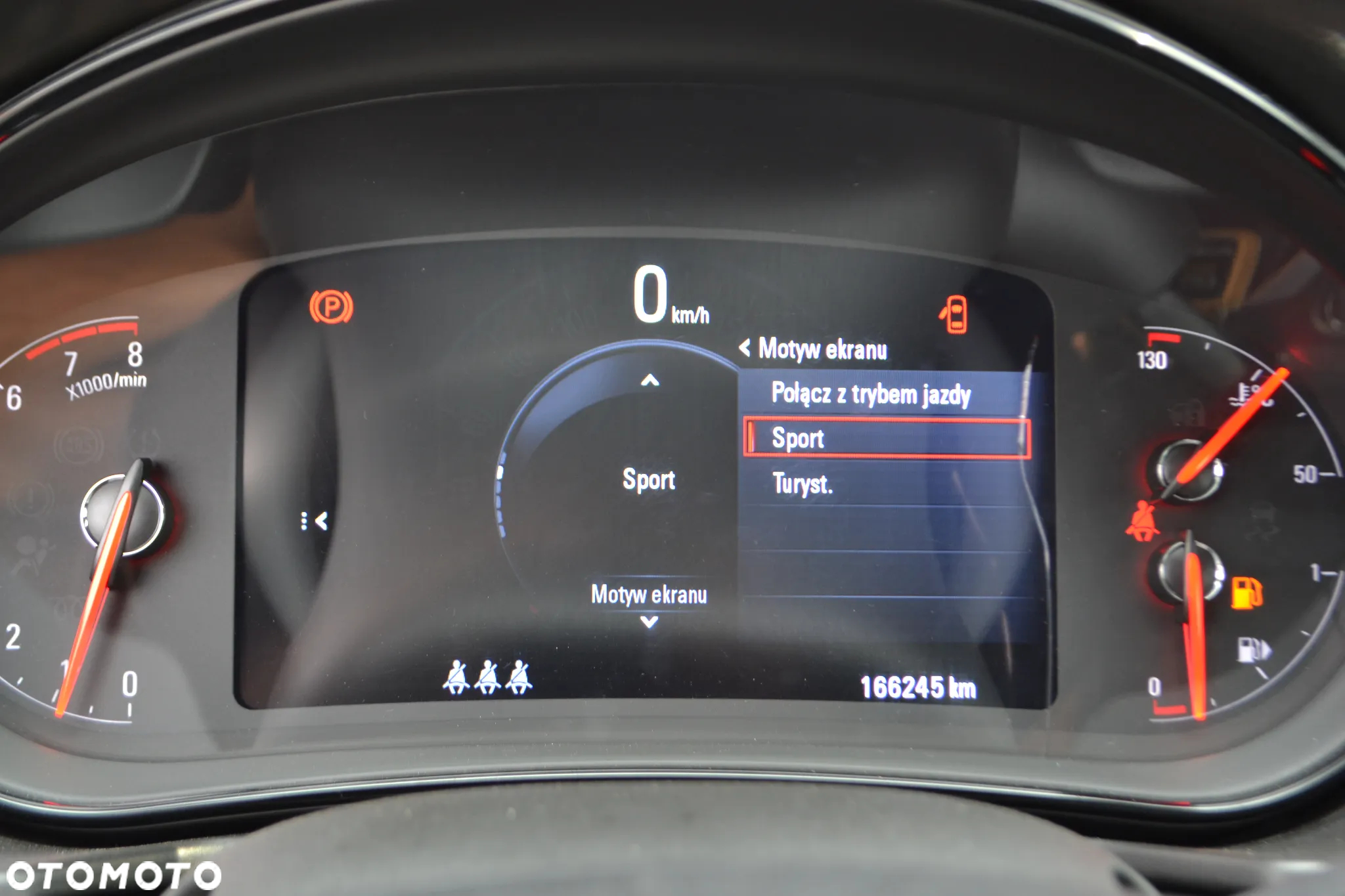 Opel Insignia - 25