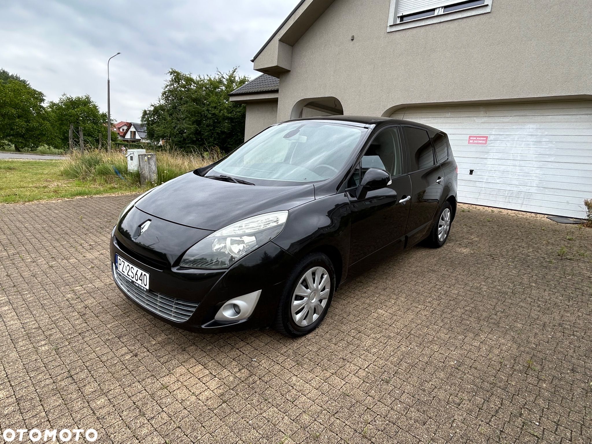 Renault Scenic 1.4 16V TCE Bose Edition - 1
