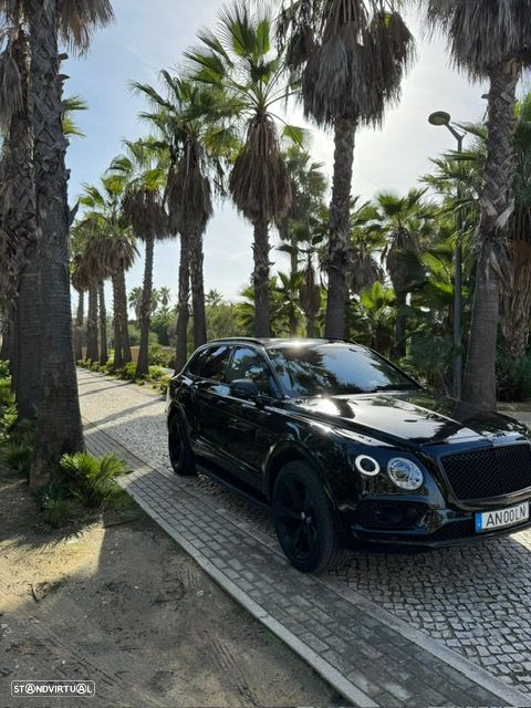 Bentley Bentayga V8 - 2