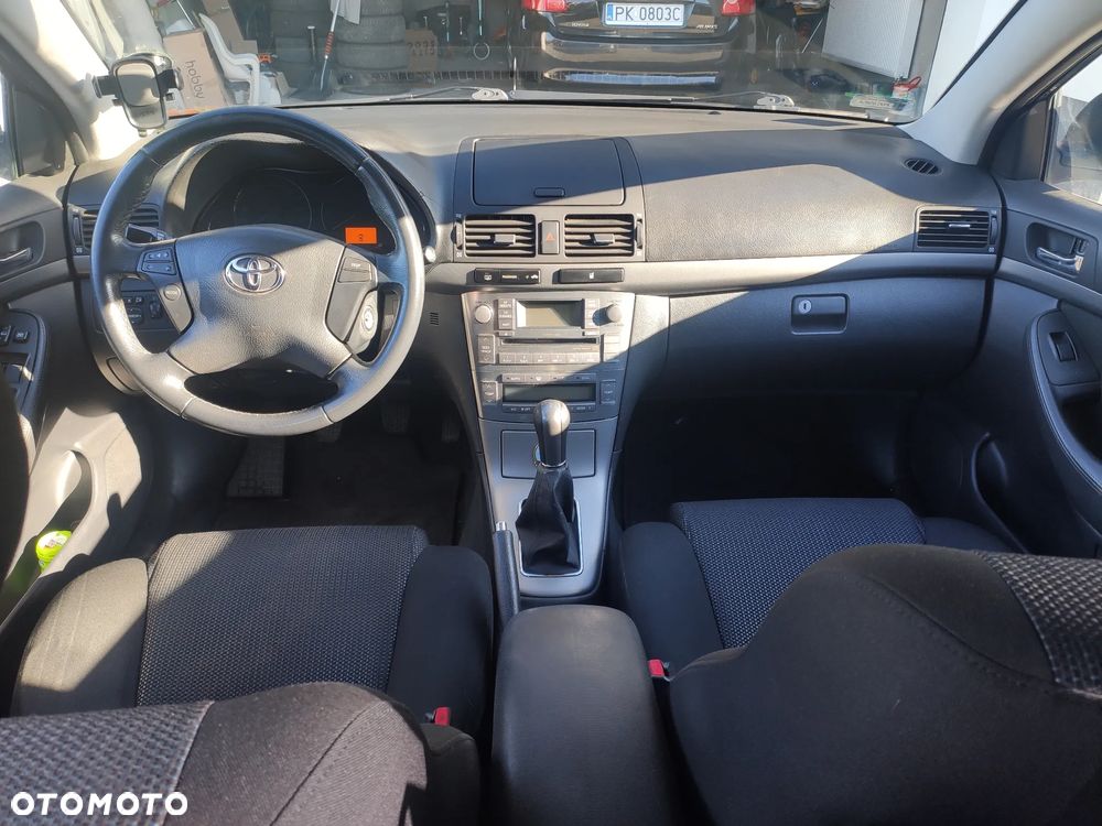 Toyota Avensis 1.8 VVT-i - 3