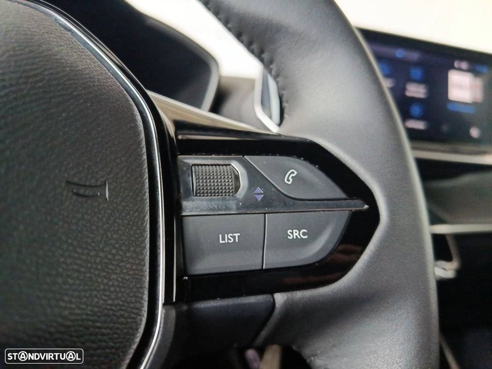 Peugeot 2008 1.2 Hybrid Allure e-DCS6 - 17