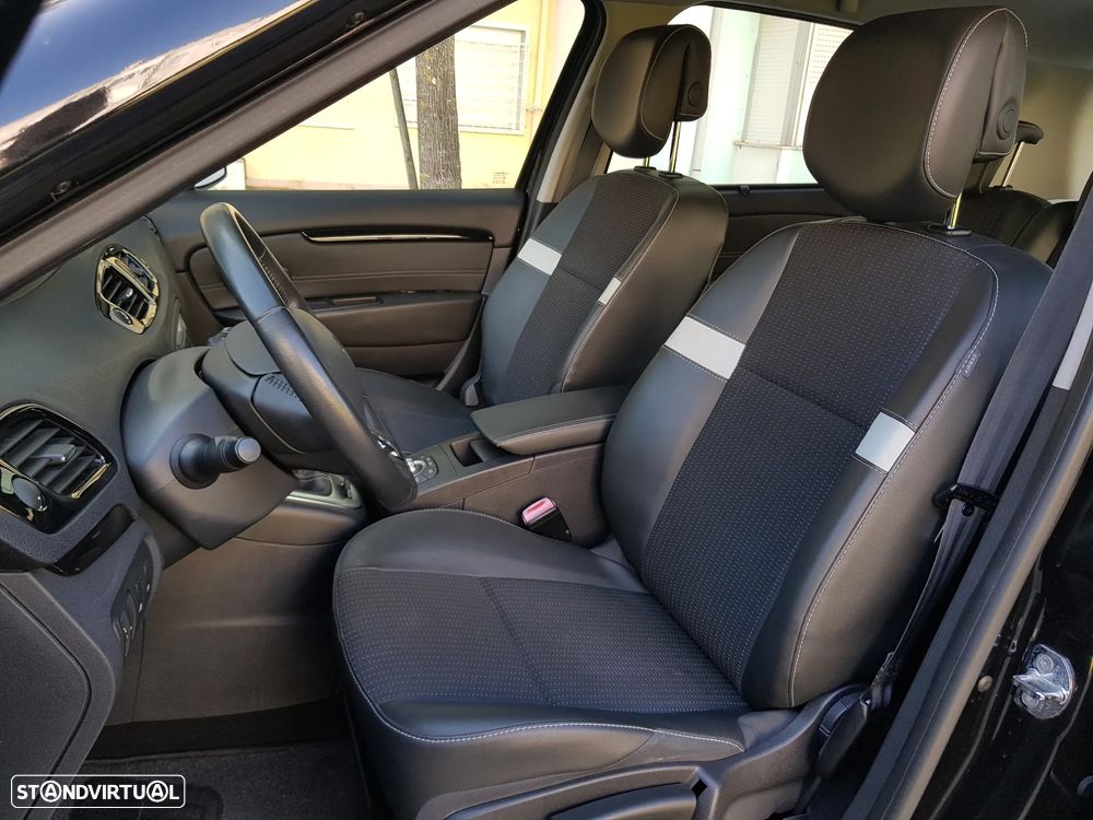 Renault Scénic 1.5 dCi Exclusive SS - 30