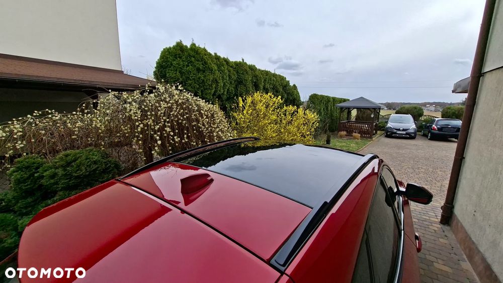 Jaguar E-Pace D150 AWD R-Dynamic S - 13