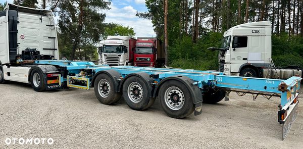 Broshuis PODKONTENEROWA ROZSUWANA TYŁ i PRZÓD SAF 2xOŚ PODNOSZONA 1x20 2x20 1x35 1x40 1x45 WAGA:5400kg 2006r