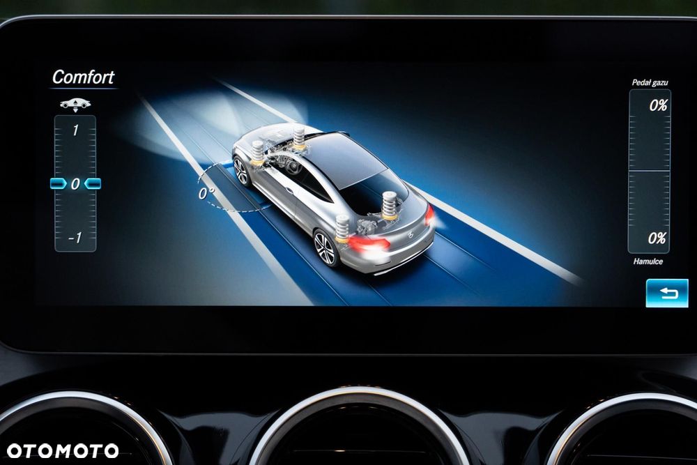 Mercedes-Benz Klasa C 300 d 4MATIC 9G-TRONIC - 19