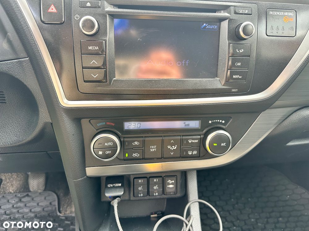 Toyota Auris 1.4 D-4D Business Edition - 7