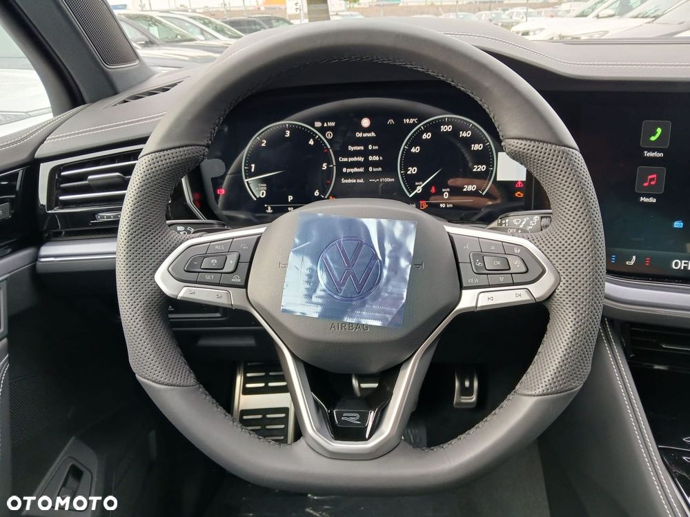 Volkswagen Touareg - 16