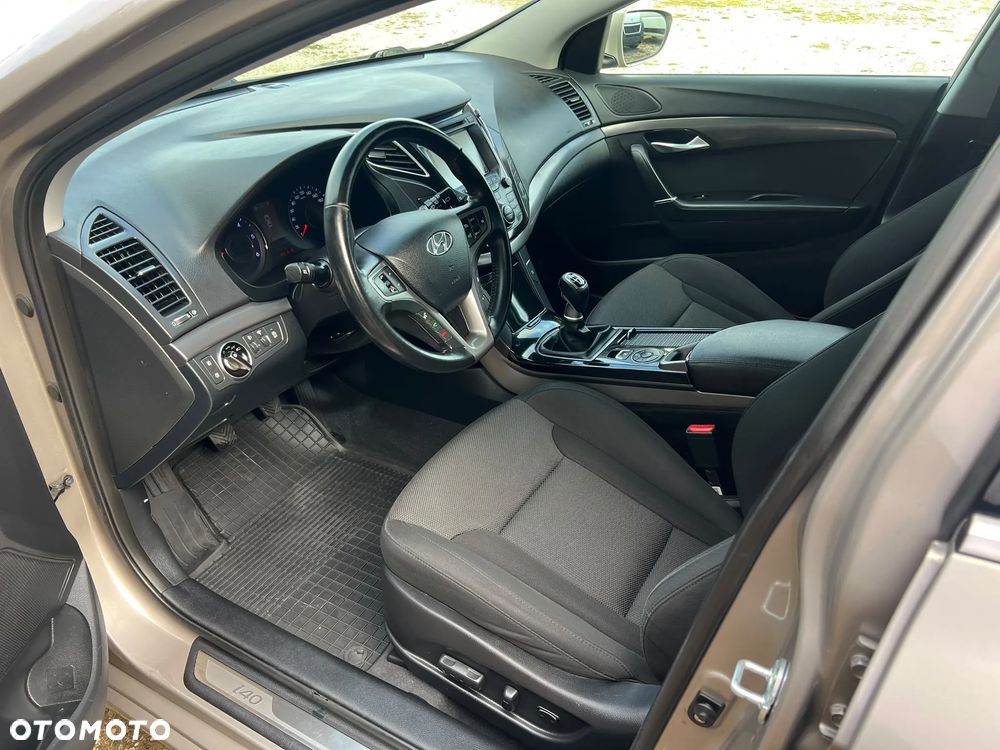 Hyundai i40 Kombi 1.7 CRDi Style - 25