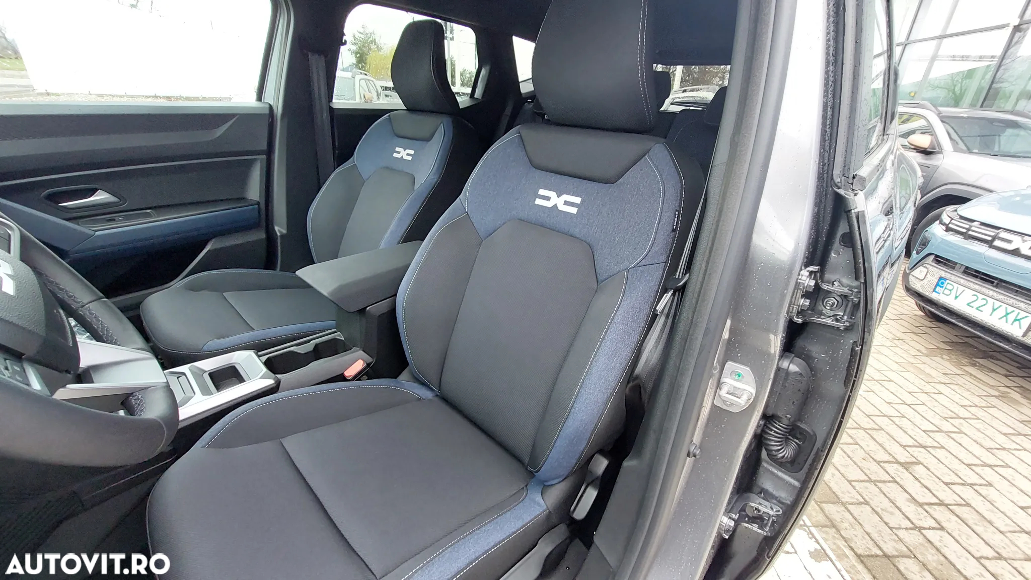 Dacia Duster TCe 130 4X4 MHEV Journey - 11