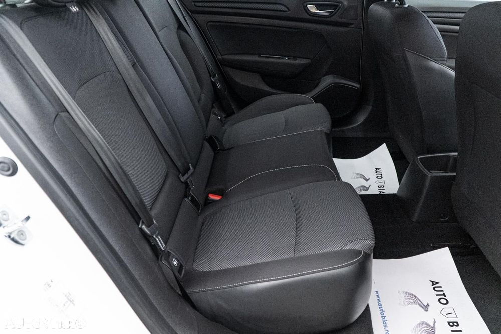 Renault Megane TCe 140 GPF ZEN - 9