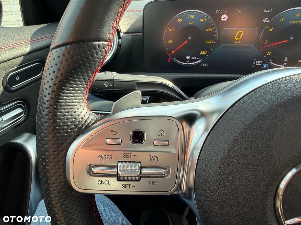 Mercedes-Benz CLA 250 4-Matic AMG Line 7G-DCT - 38
