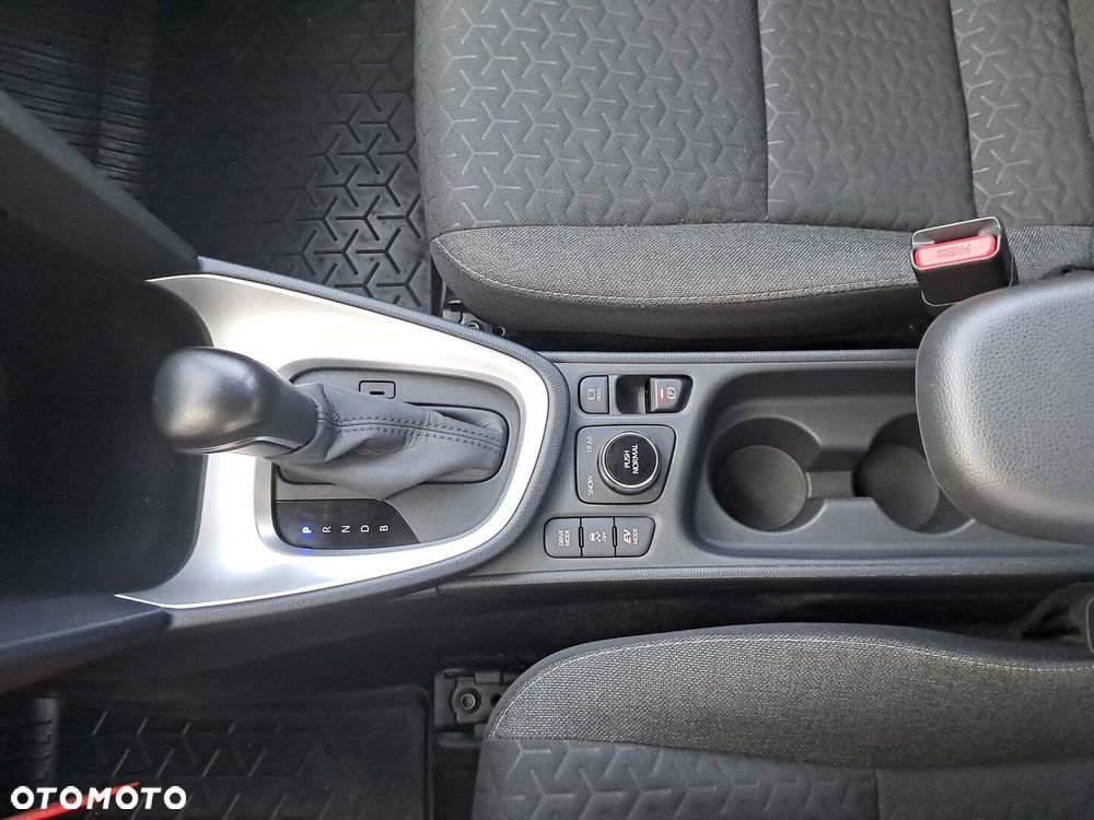 Toyota Yaris Cross Hybrid 1.5 Comfort 4x4 - 22