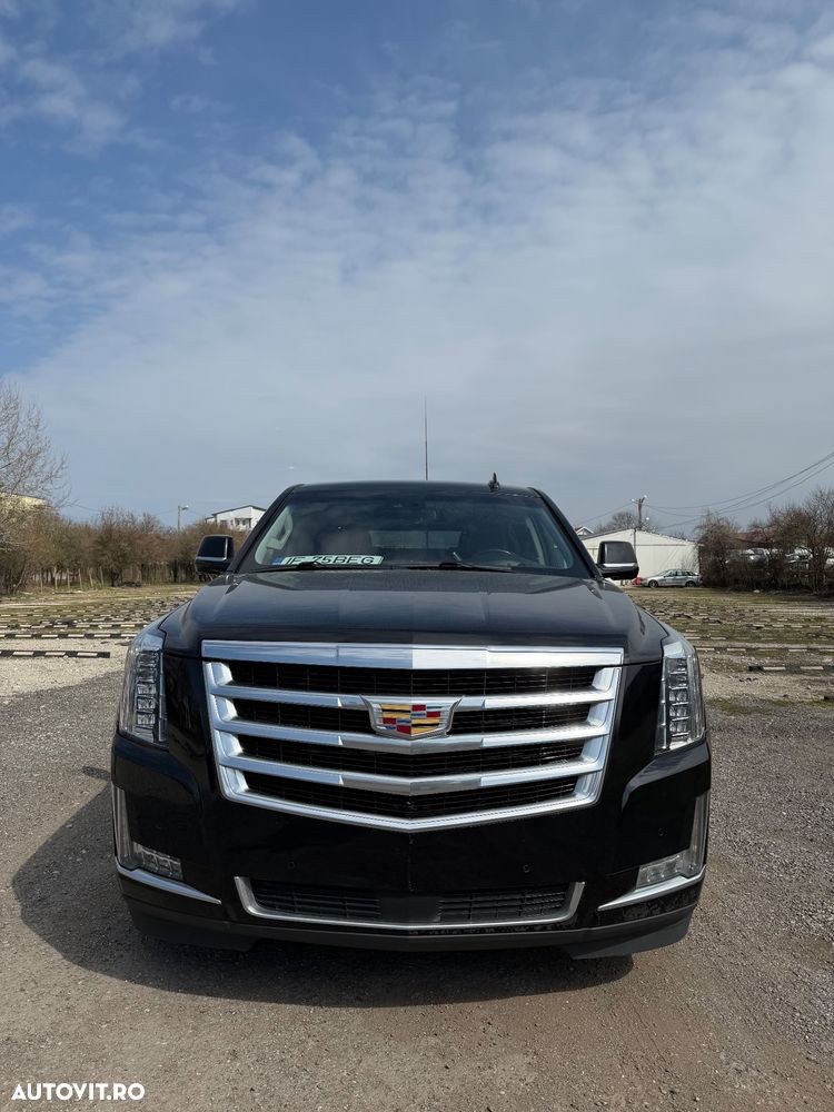 Cadillac Escalade - 1
