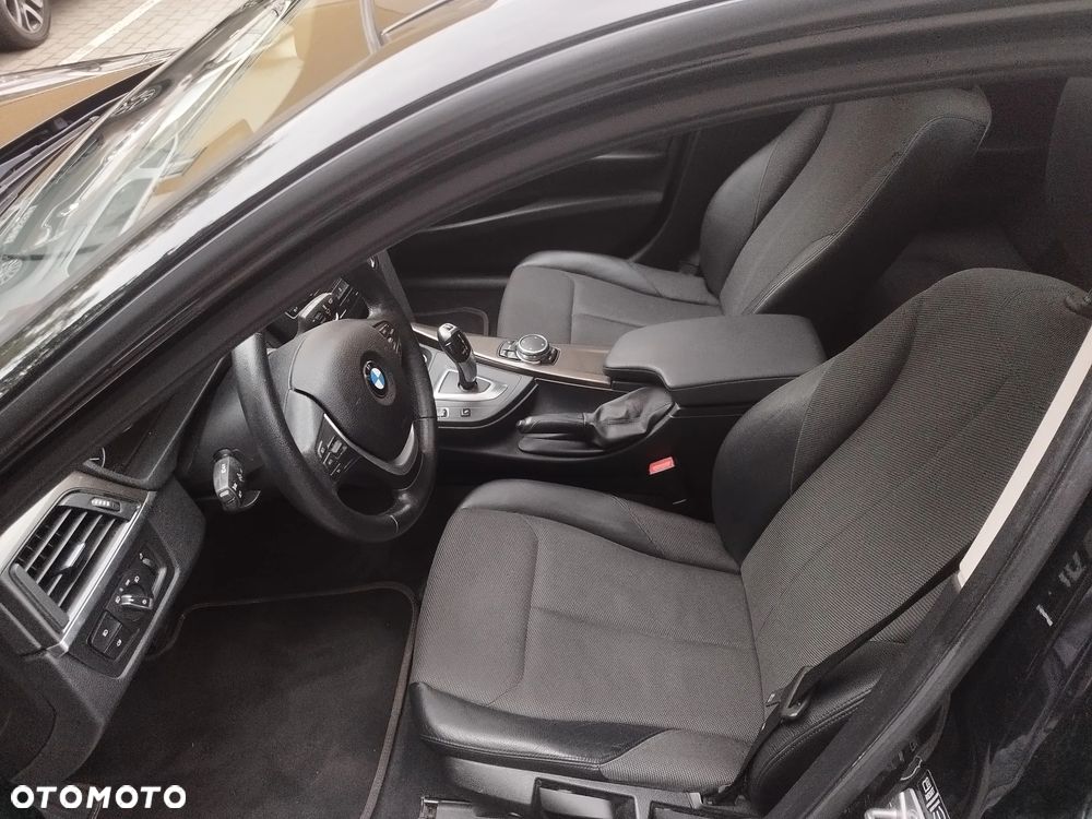 BMW Seria 3 320d Modern Line - 9