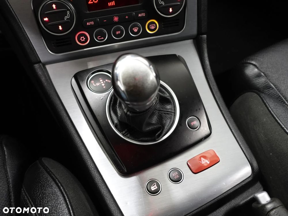 Alfa Romeo 159 2.2 JTS 16V Selespeed ti - 33