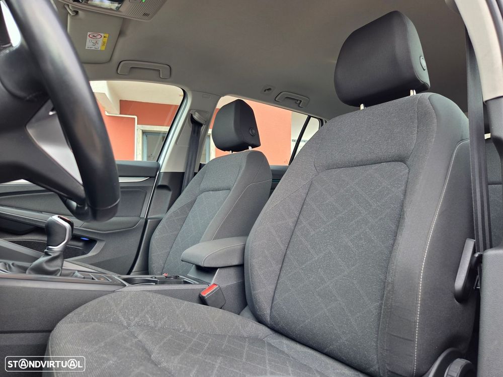 VW Golf Variant 2.0 TDi - 17