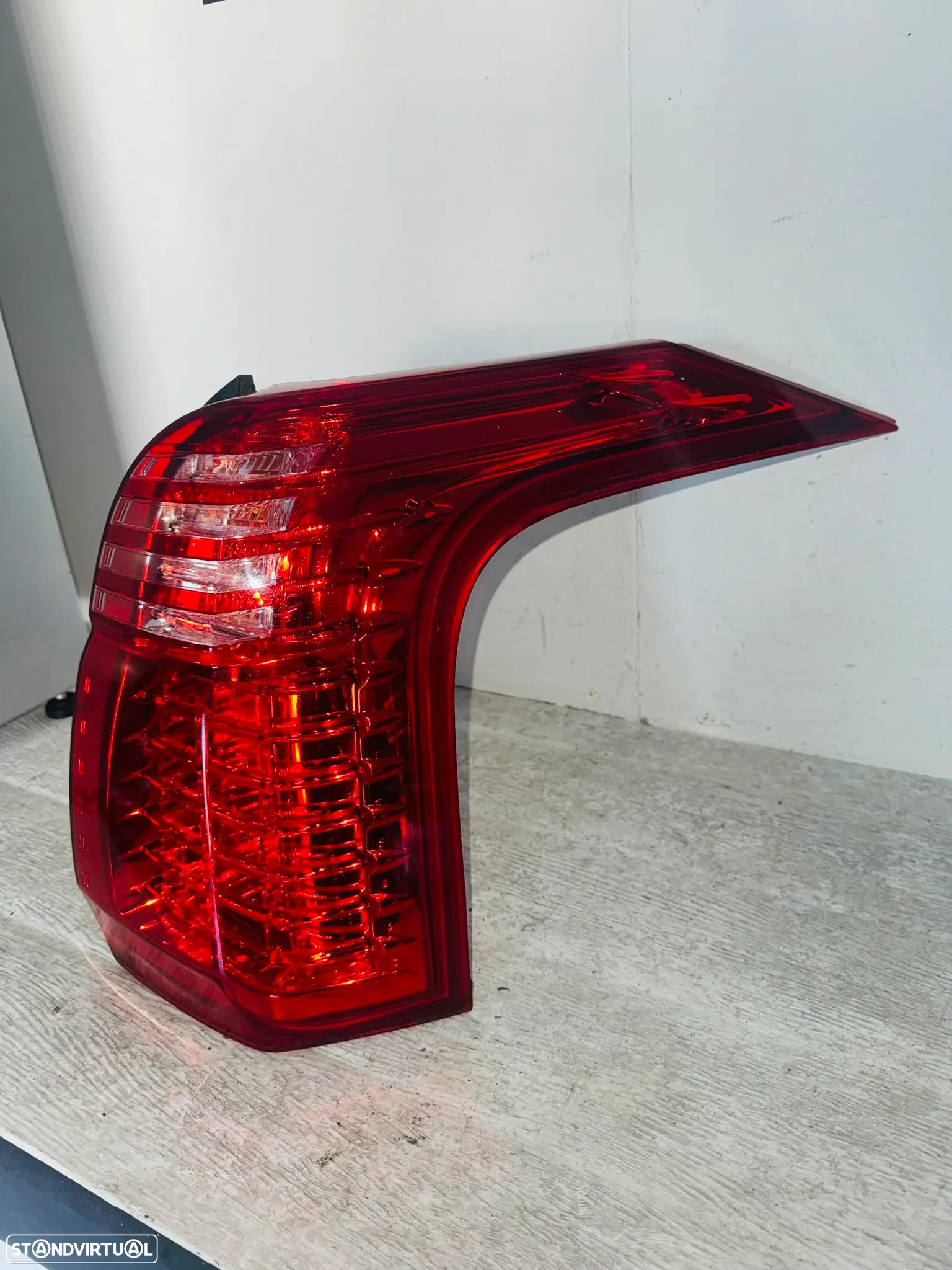 Farolim Trás Direito Peugeot 5008 - 2009 / 2016 - 3