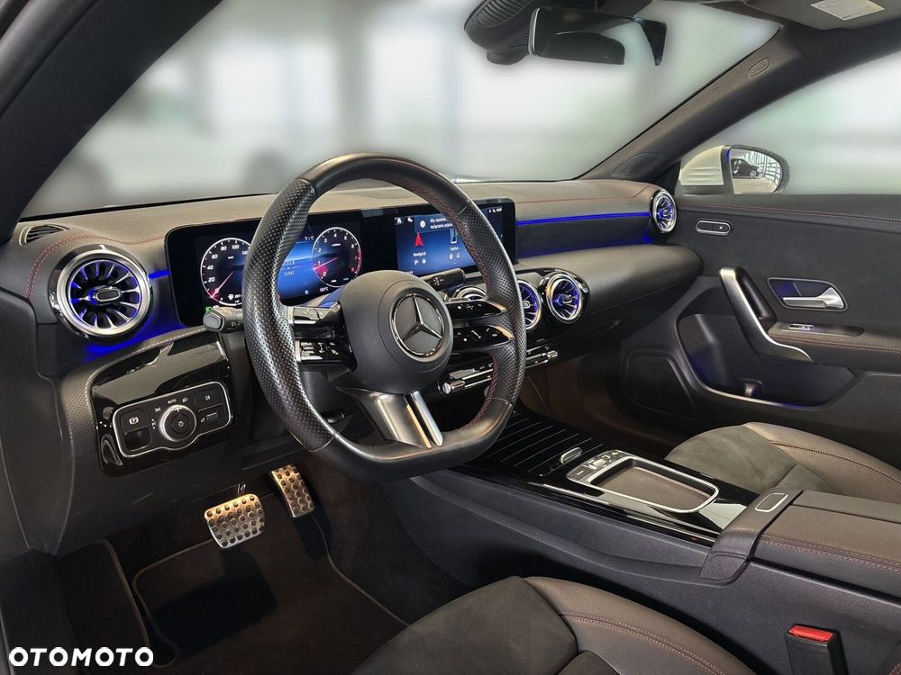 Mercedes-Benz CLA - 14