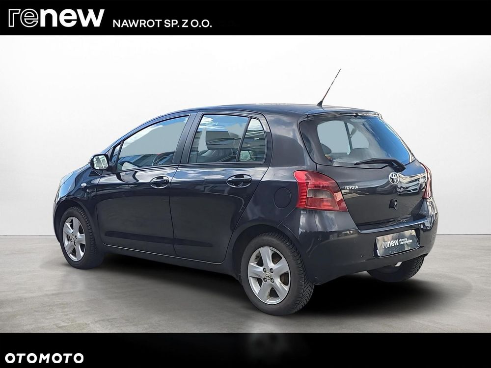 Toyota Yaris 1.3 Luna A/C - 3