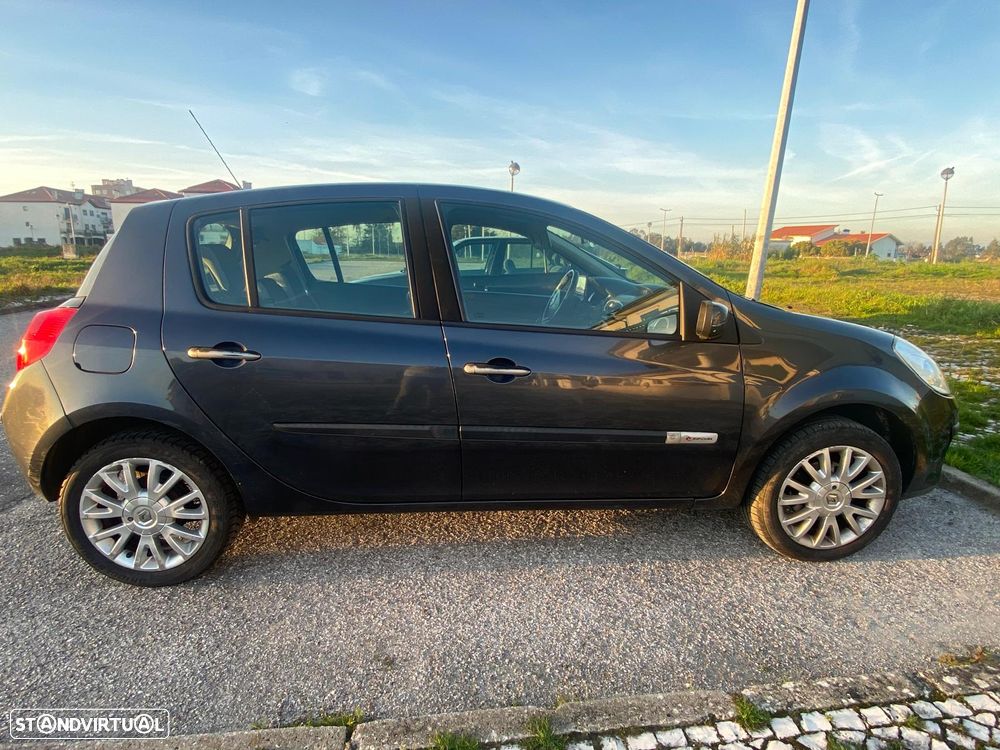 Renault Clio - 1