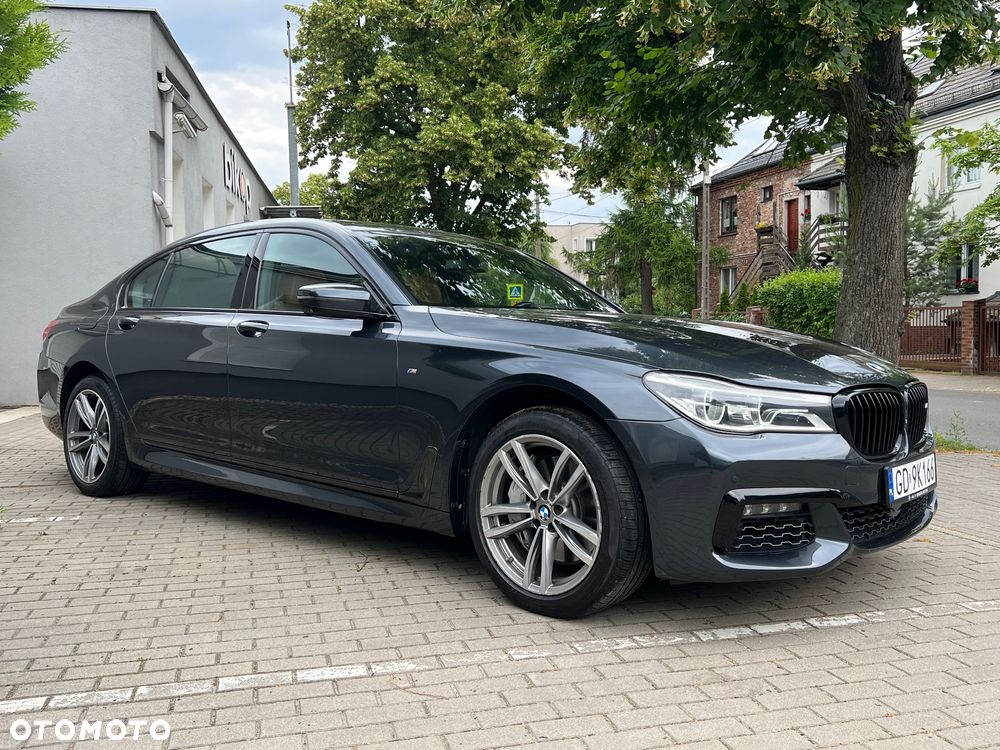 BMW Seria 7 750Li - 4