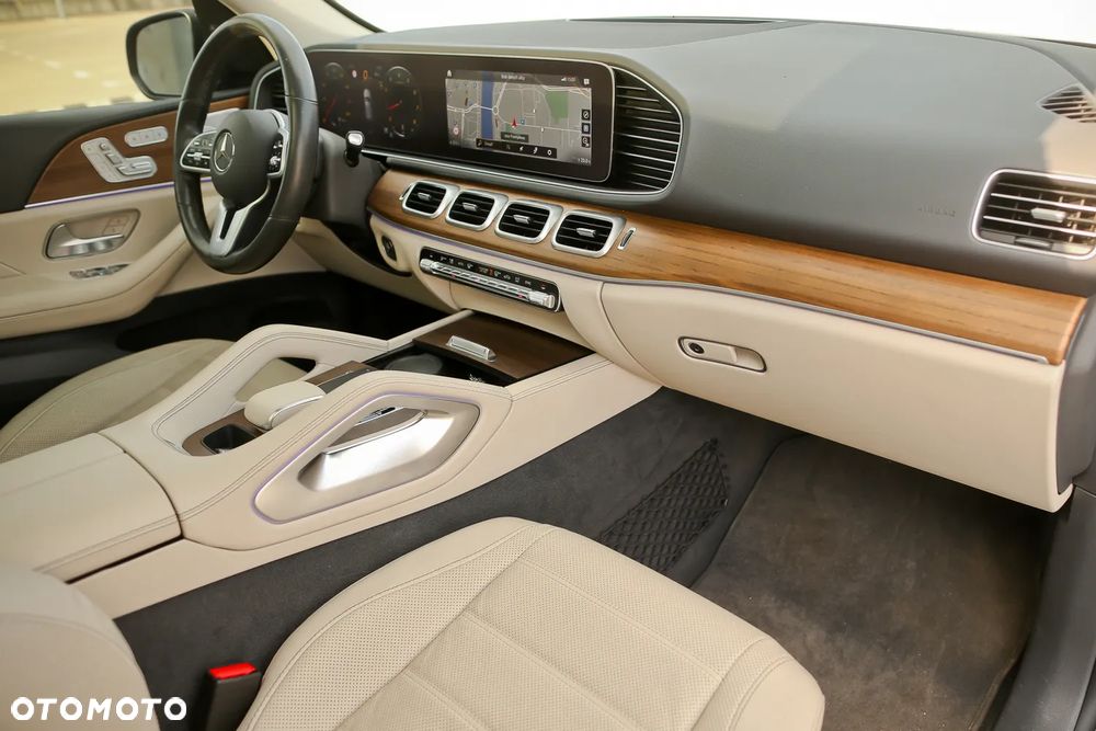 Mercedes-Benz GLE - 31